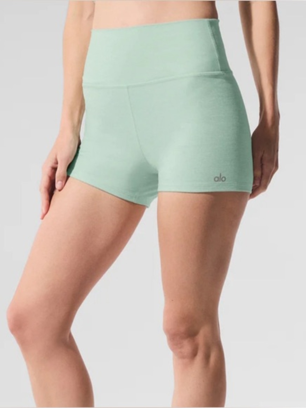 Alo Yoga Alosoft High-Waist Carefree Short Spearmint heather XS